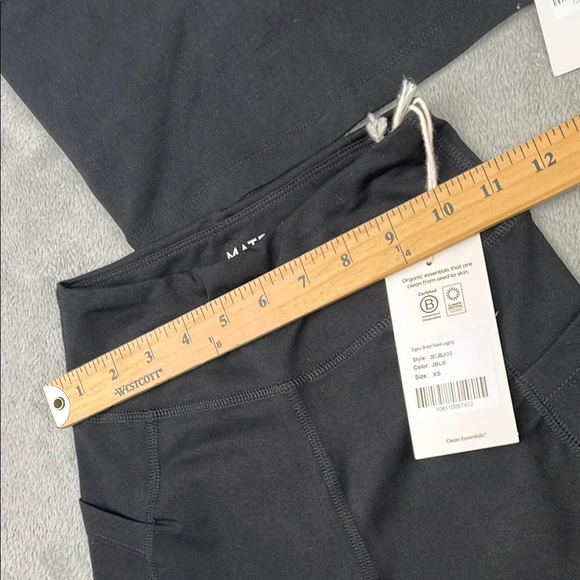 NEW MATE The Label XS Black Pink 4 PC Set, Bra,‎ Tank, Leggings, Shorts - Picture 6 of 16